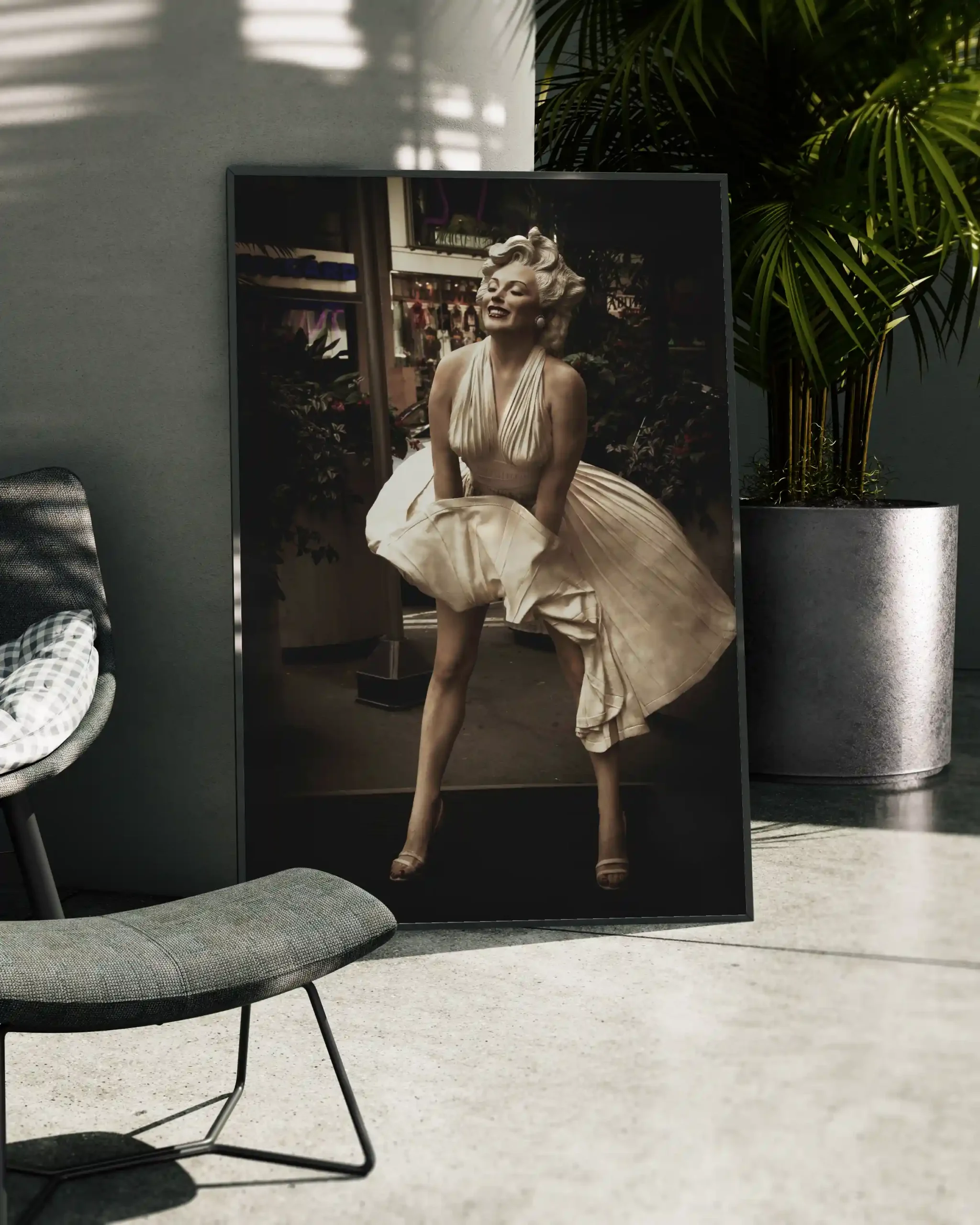 Marilyn Statue - Image 2