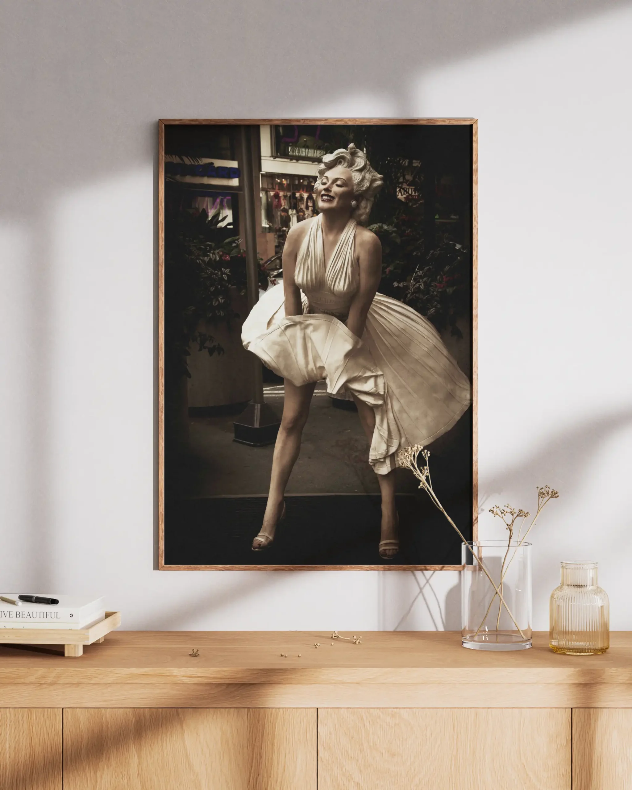 Marilyn Statue - Image 3